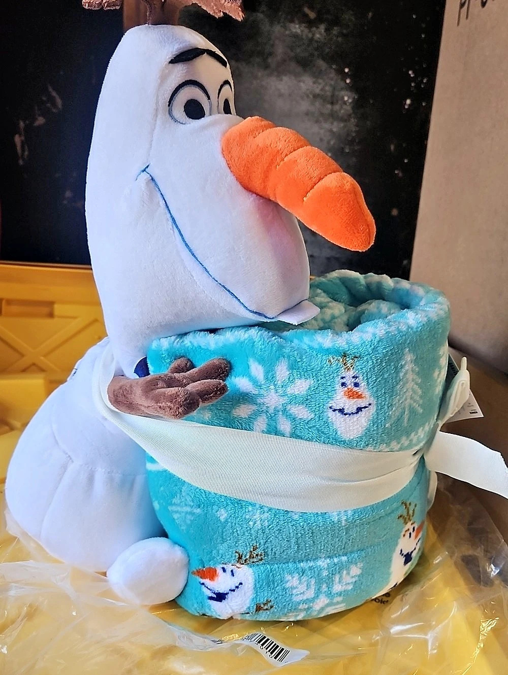 Disney Frozen Olaf Buddy + Throw Set Blue & White